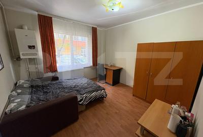 Garsonieră decomandată, mobilată în Tudor