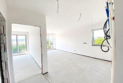 Apartament 3 camere | Etaj 1 | Bloc tip vilă | Cristian | Comision 0% - 1