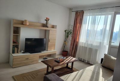Apartament cu 3 camere decomandat, mobilat în Tomis Nord