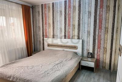 Apartament cu 3 camere decomandat în Rogerius