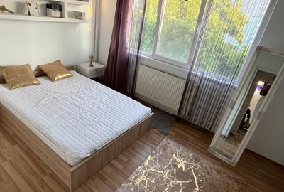 Apartament cu 2 camere semidecomandat în Podu Roș