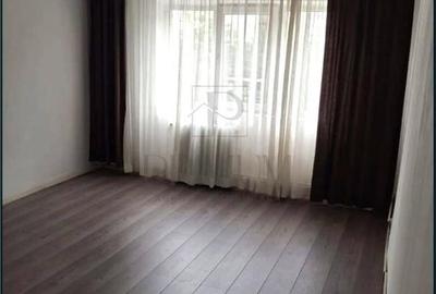 ANDREI SAGUNA - 3 CAMERE - ETAJ 2 - CENTRALA PROPRIE - DECOMANDAT - 3
