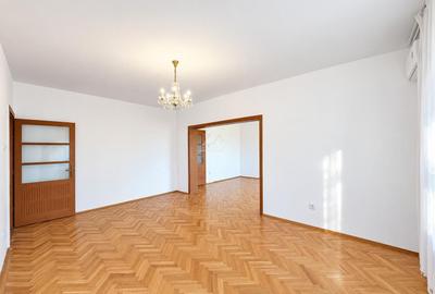 Bloc tip asociatie - zona Kiriac. 4 camere, 3 balcoane. Garaj si boxa. - 2