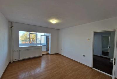 ZONA PELICAN- 2 CAMERE DECOMANDAT,ETAJ 2 - 1