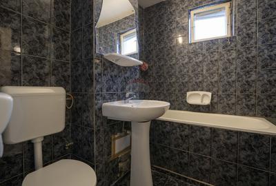 De vânzare apartament cu 4 camere, Bulevardul Decebal - 12
