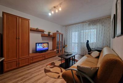 Apartament cu 2 camere decomandat, mobilat în Central
