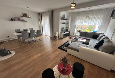 Casă / Vilă cu 5 camere zona Lunei - 4