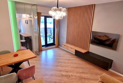 Apartament cu 3 camere decomandat, mobilat în Central
