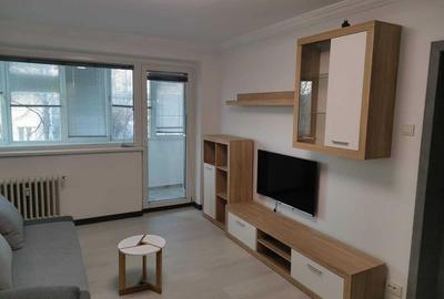 Apartament cu 2 camere semidecomandat, mobilat în Iancului
