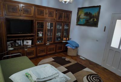 Casă individuală cu 4 camere în Central