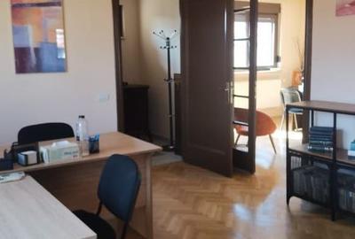 Cașin, Apartament 5 camere, renovat recent, birouri - 13
