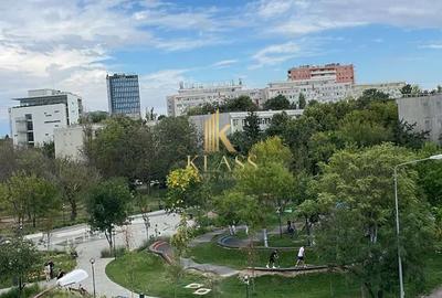 Apartament cu 3 camere, mobilat în Pajura