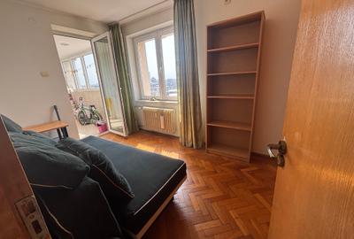 Inchiriere apartament cu 3 camere cu vedere la Sala Palatului - 9