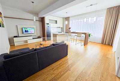 Apartament cu 3 camere semidecomandat, mobilat în Pipera