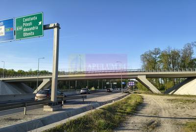 Teren extravilan de 4370 mp, în 1 Decembrie