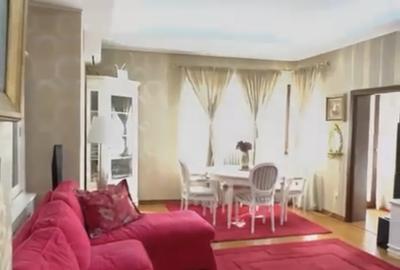 Vând apartament cu 3 camere , et 1, bd Ferdinand - 3