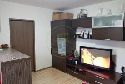 Apartament cu 2 camere semidecomandat, mobilat în Hipodrom 1