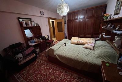 Apartament cu 3 camere de vanzare et. 2,  zona Sud. - 4