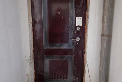 Apartament cu 3 camere decomandat etajul 4 zona centrala Adjud - 5