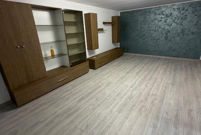 Spațiu comercial, 1 mp în Golești