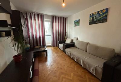 Apartament cu 3 camere decomandat, mobilat în Plantelor