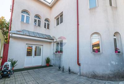 Vila 336 mp 7 camere - locuință, grădiniță, clinică - Drumul Taberei - 43