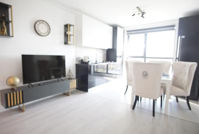 Apartament cu 2 camere semidecomandat, mobilat în Rahova
