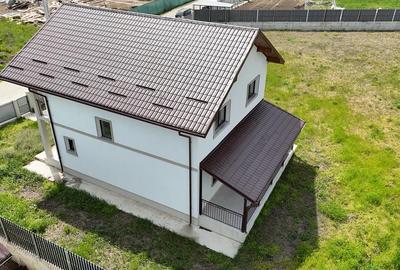 Casă individuală cu 5 camere în Valea Lupului