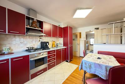 Apartament cu 3 camere semidecomandat în Girocului