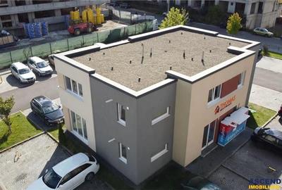 Apartament cu 2 camere decomandat, mobilat în Tractorul