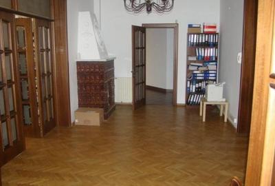 Casă cu 14 camere în Dorobanți