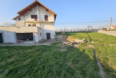 Casa ( S+P+M ) de vanzare, 287 mp, Teren 954 mp - 9