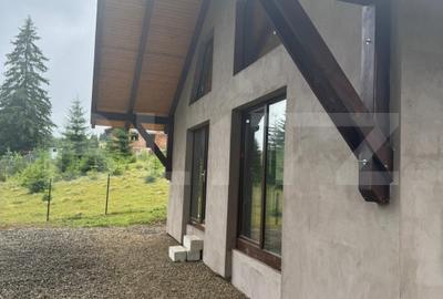 Casă individuală cu 4 camere în Piatra Fântânele