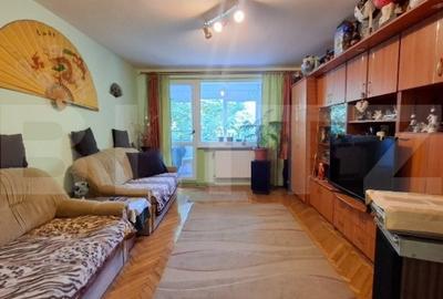 Apartament cu 3 camere decomandat, mobilat în Tudor