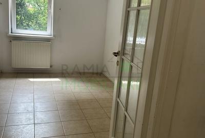 Apartament 3 camere decomandat cu 2 băi, beci și loc de parcare - 2