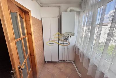 De vanzare apartament 2 camere decomandate Nord Bacau - 8