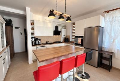 Dumbrăvița | 3 Camere | 76,6 mp | Grădină 46.5 mp | 2 Băi | Dressing | 2 Parcari - 6