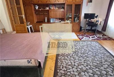 Apartament la casa 78 mpu pivnita| curte si parcare zona centrala - 4