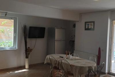 Apartament cu 3 camere în zona Vega Butoaie, cu vedere la lac - 2