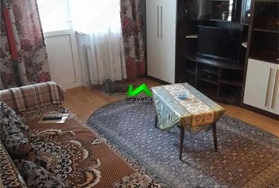 Apartament cu 3 camere semidecomandat în Vasile Aaron