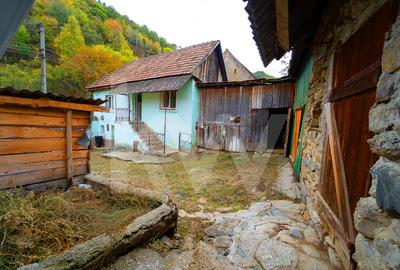 Casă de renovat în Tălmăcel – investiție - 7