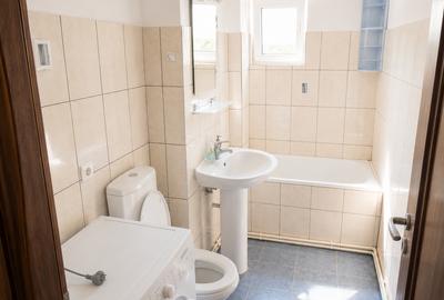 Apartament cu 2 camere, semdecomandat, langa UMF, CENTRU - 6
