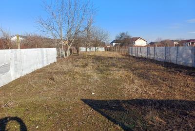 Teren Construcții intravilan de 592 mp, în Central