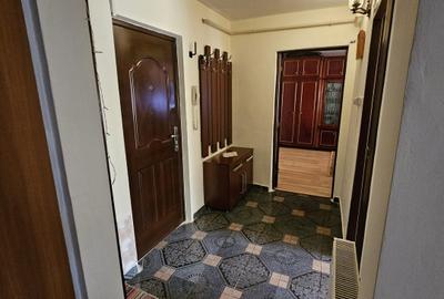 Apartament cu 2 camere decomandat, mobilat în Hotvon