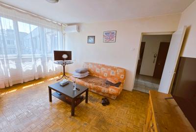 2 camere Sala Palatului Cismigiu etajul 8/8  bloc 1960  55 mp - 17