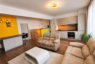 Apartament cu 3 camere decomandat în Tractorul