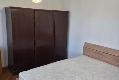 Apartament cu 2 camere nedecomandat zona Podul Ros - 13