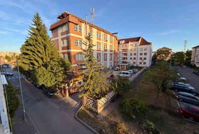 Garsonieră decomandată zona lenin etaj 2 29 mp la 5 minute de centru - 1