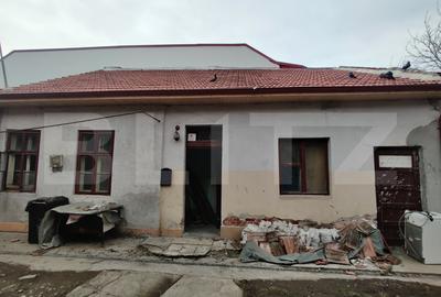 Investitie-Casa renovabila, 2 camere, 39 mp, teren 82 mp, zona centrala - 1