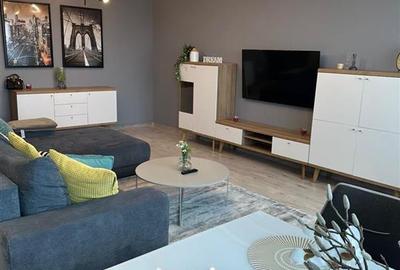 Apartament cu 2 camere semidecomandat, mobilat în Podgoria